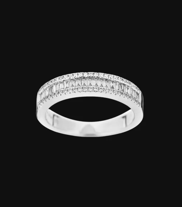 Diamantring med baguetter i hvidguld*P. Hertz Discount