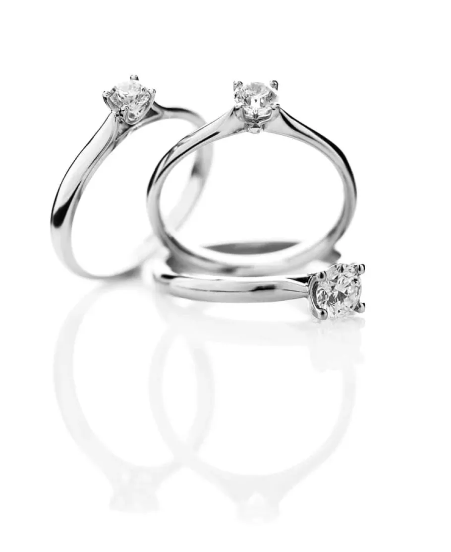 solitaire_ring_2-3.webp Solitaire ring*P. Hertz New